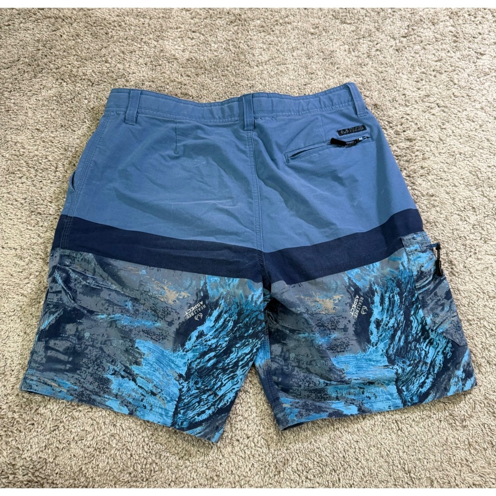 Realtree Fishing Cargo Shorts Blue Camo Utility Outdoor Gorpcore Performance M - Picture 2 of 7